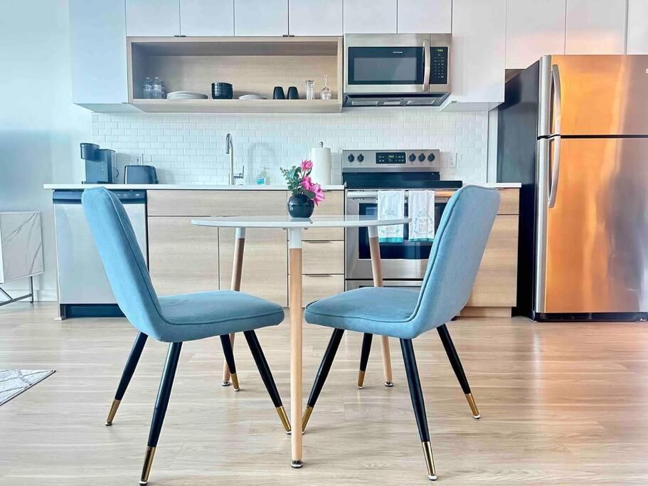 Modern Downtown Tacoma: King Suite with Netflix & Rooftop Exterior photo